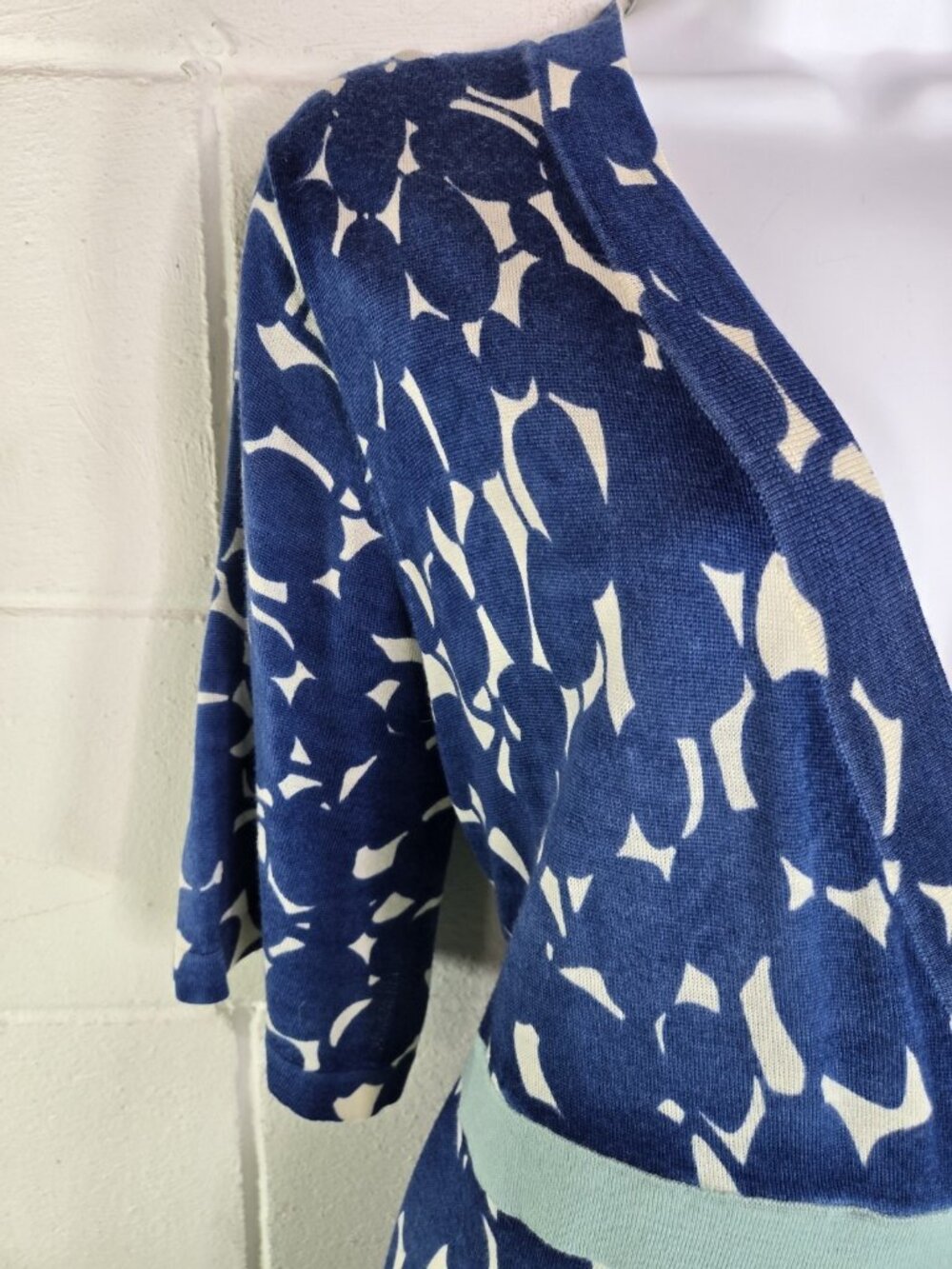 Boden 100% Wool Sweater Dress Surplice V Neck Floral Midi Long Dress - Picture 4 of 9